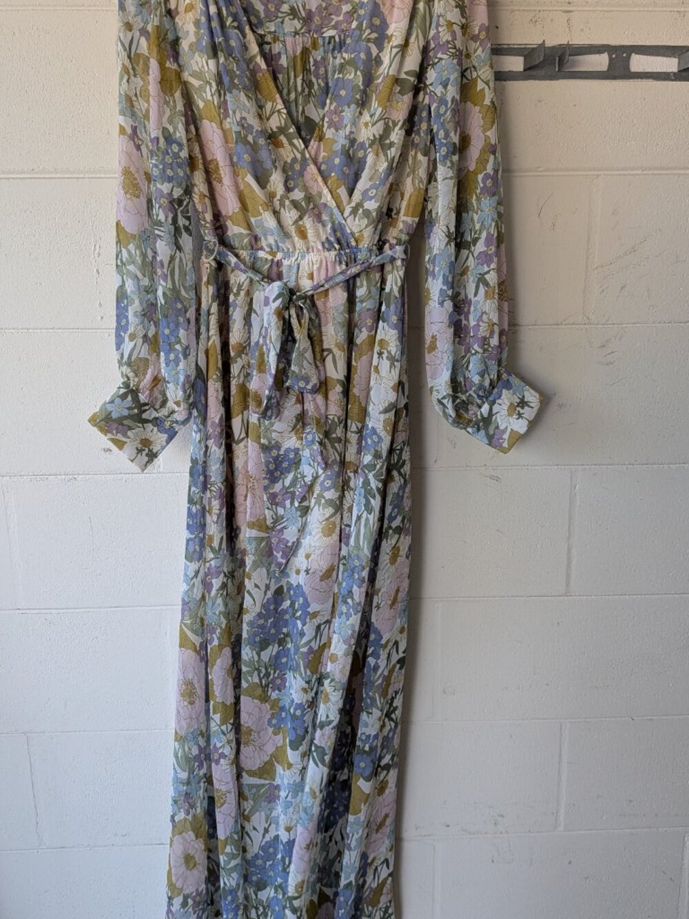 Aakaa Floral Slit Maxi Dress Long Sleeve Size Small